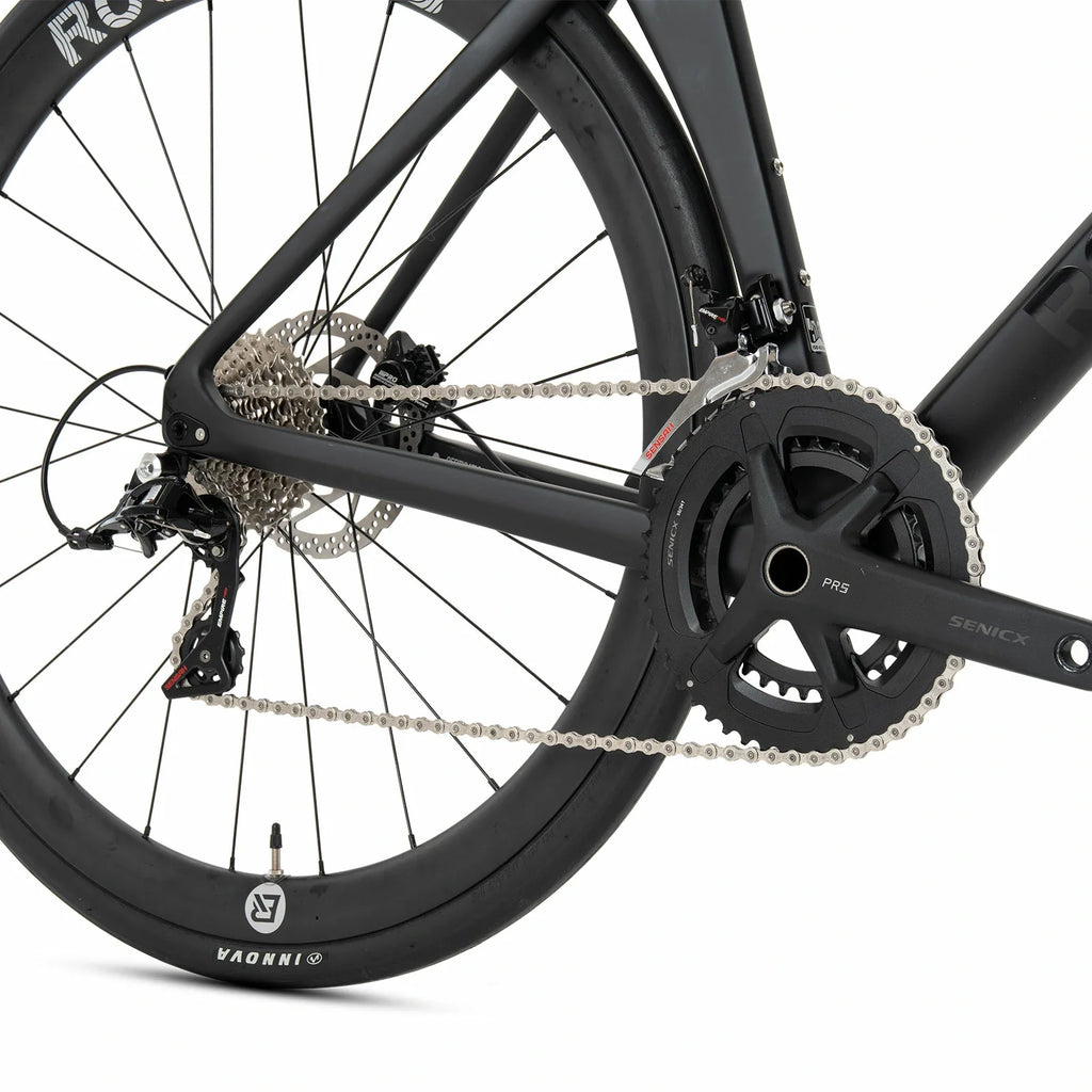 Rockbros carbon road bike in deep black with disc brakes and integrated carbon handlebar#COLOR_Black
